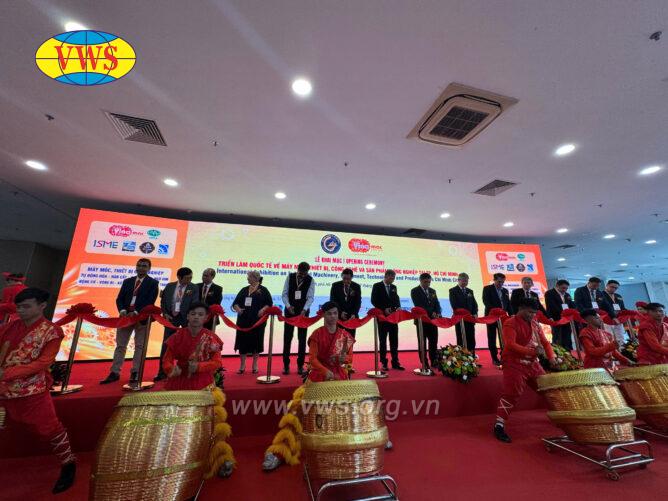 Hợp Tác Chiến Lược Việt - Nga: VWS và RWS Ký Kết Thỏa Thuận hợp tác tại Metal & Weld 2025 1 Metal & Weld 2025